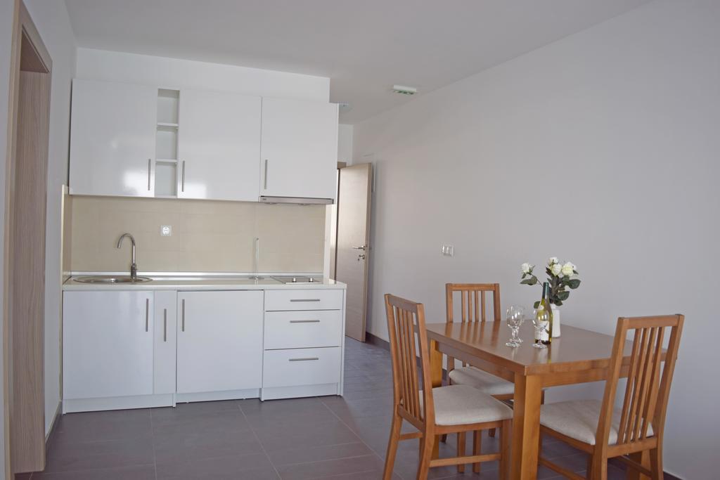 Apartments King Podstrana Bagian luar foto