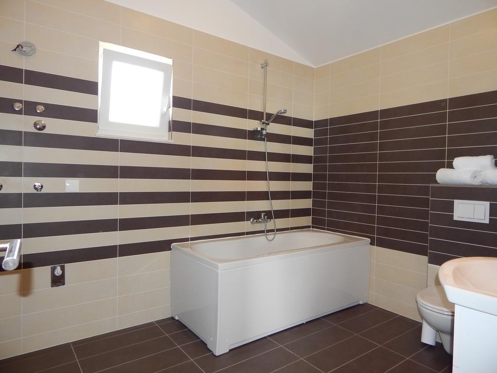 Apartments King Podstrana Bagian luar foto