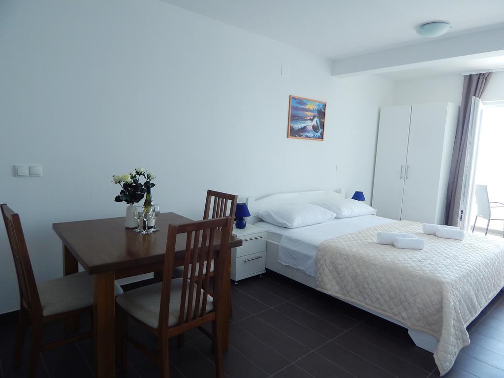 Apartments King Podstrana Bagian luar foto