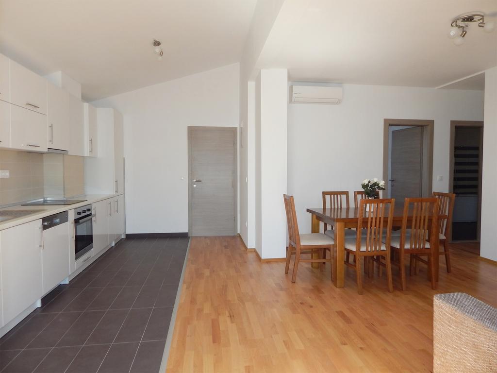 Apartments King Podstrana Bagian luar foto